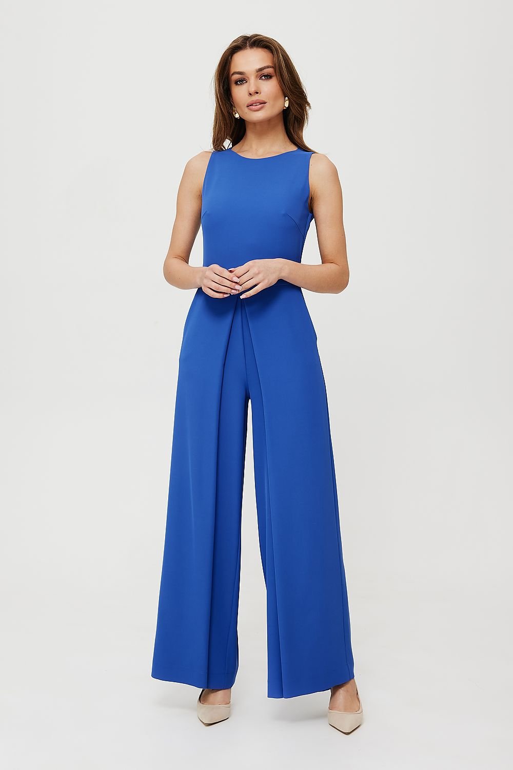 Elegant Jumpsuit With Wide Legs Makover