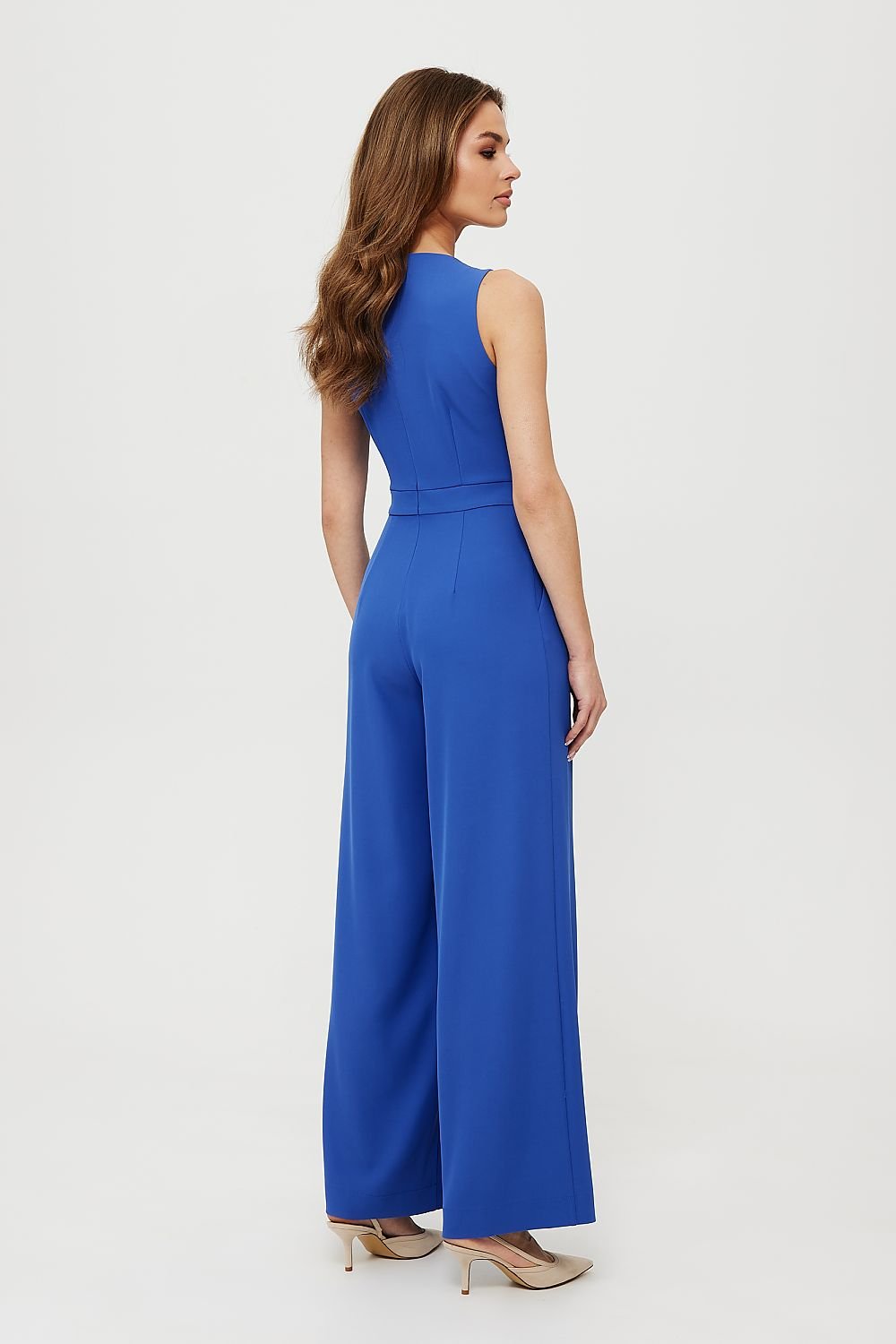 Elegant Jumpsuit With Wide Legs Makover