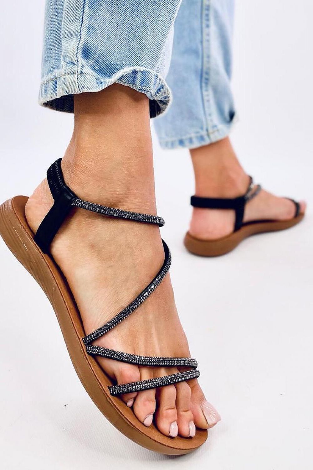 Lightweight Flat Sandals Inello