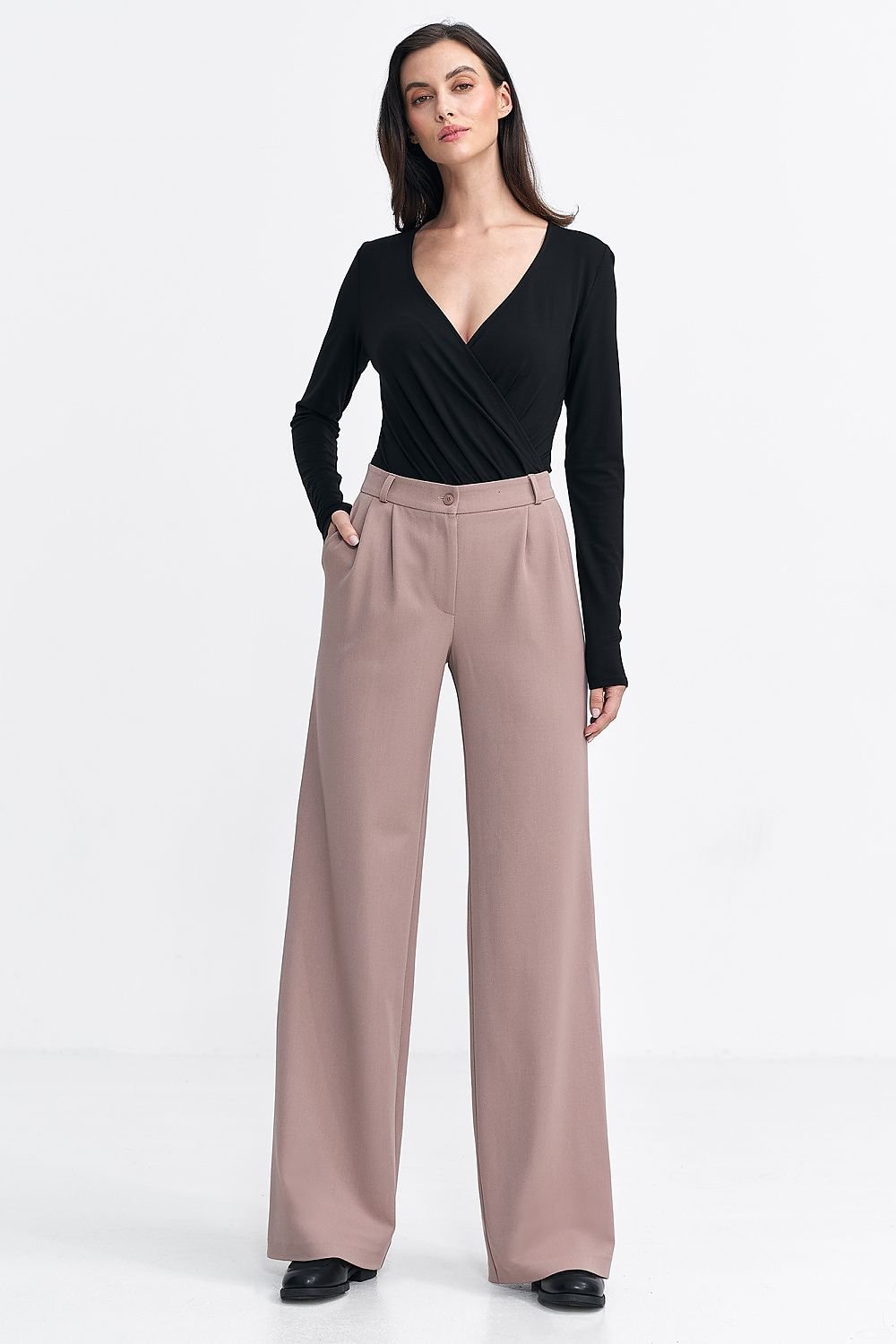 Elegant Relaxed Fit Trousers Nife