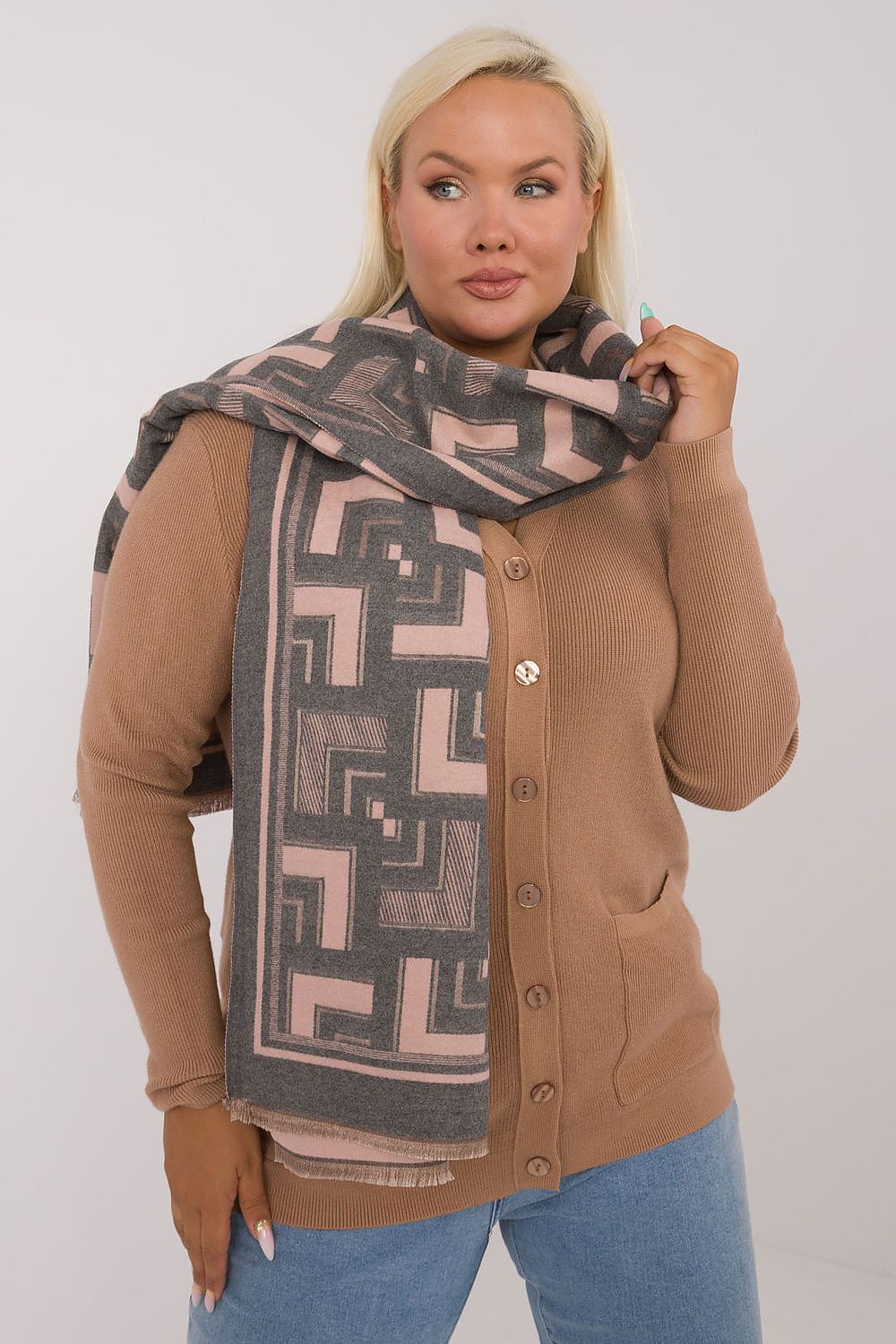 Stylish Geometric Pattern Scarf AT