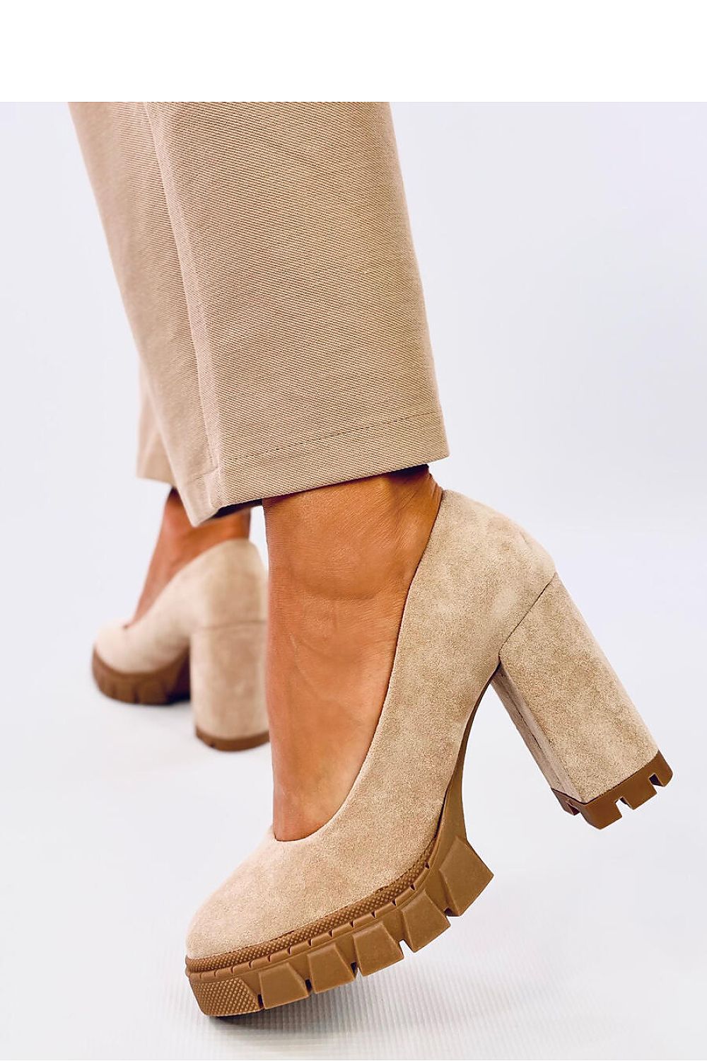 Chic Suede Platform Pumps Inello