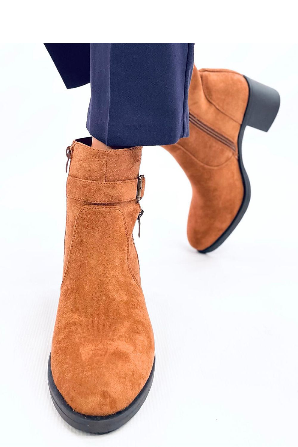 Comfortable Suede Heel Boots Inello