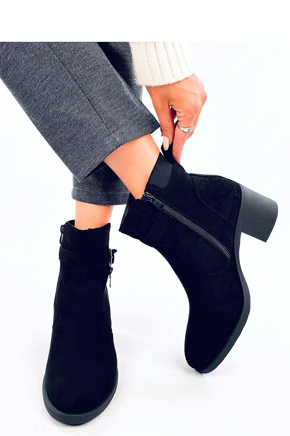 Comfortable Suede Heel Boots Inello