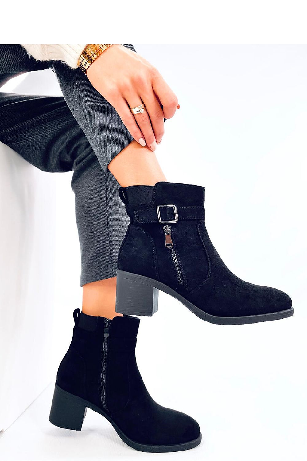 Comfortable Suede Heel Boots Inello