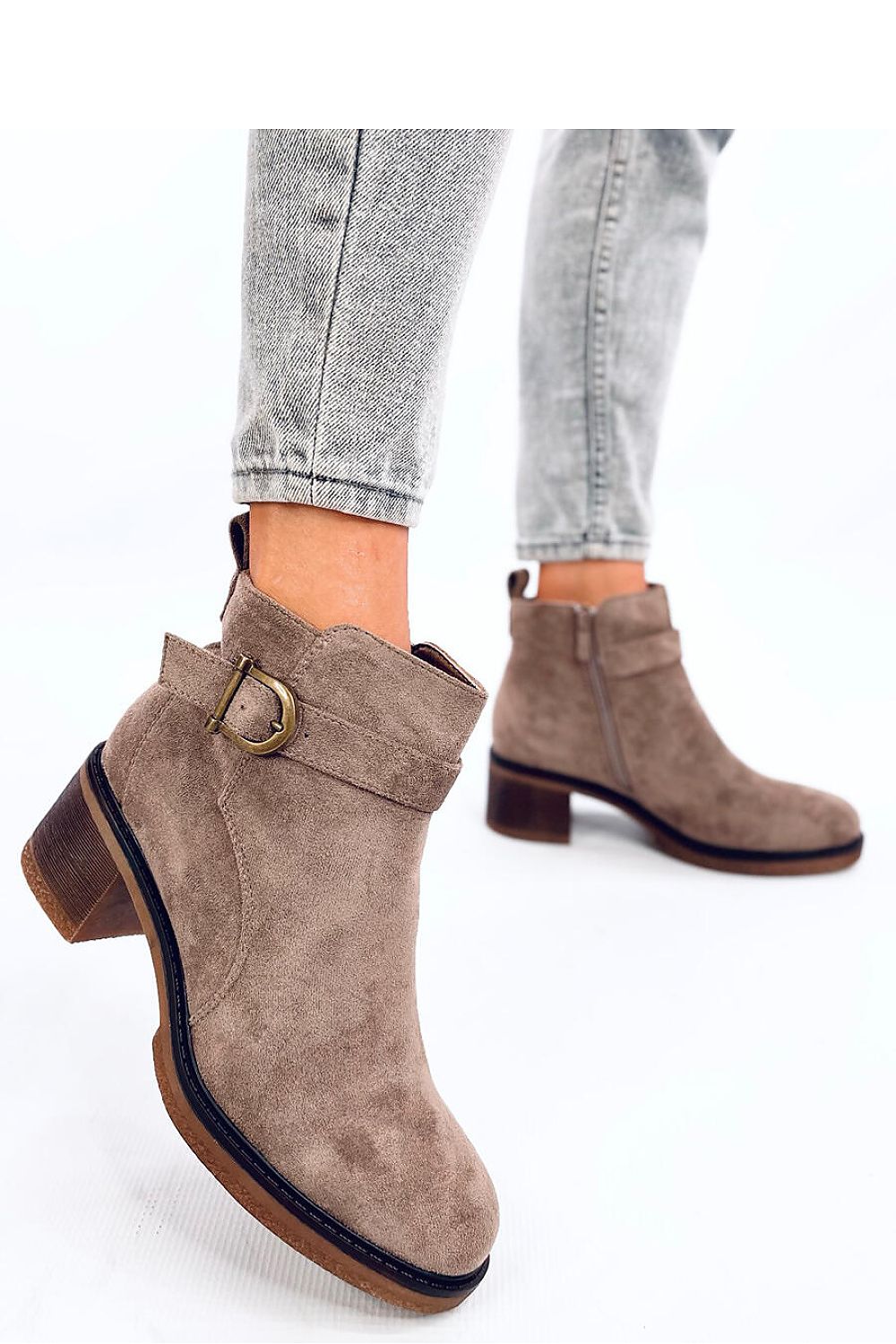 Timeless Suede Heel Boots Inello