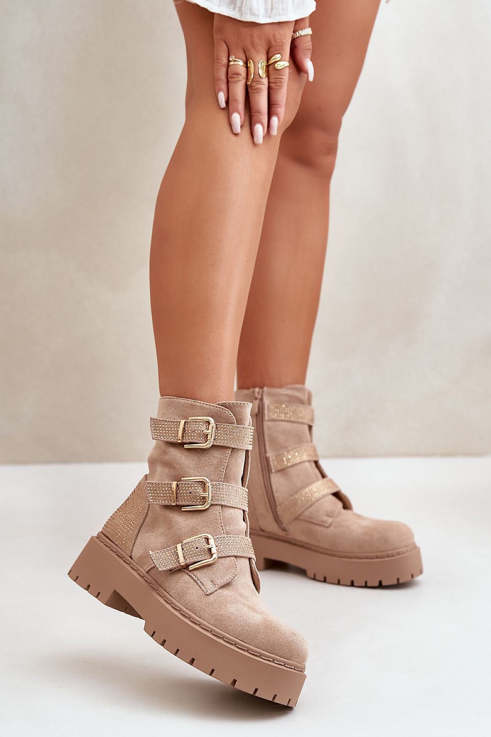 Stylish Insulated Women's Boots Step In Style