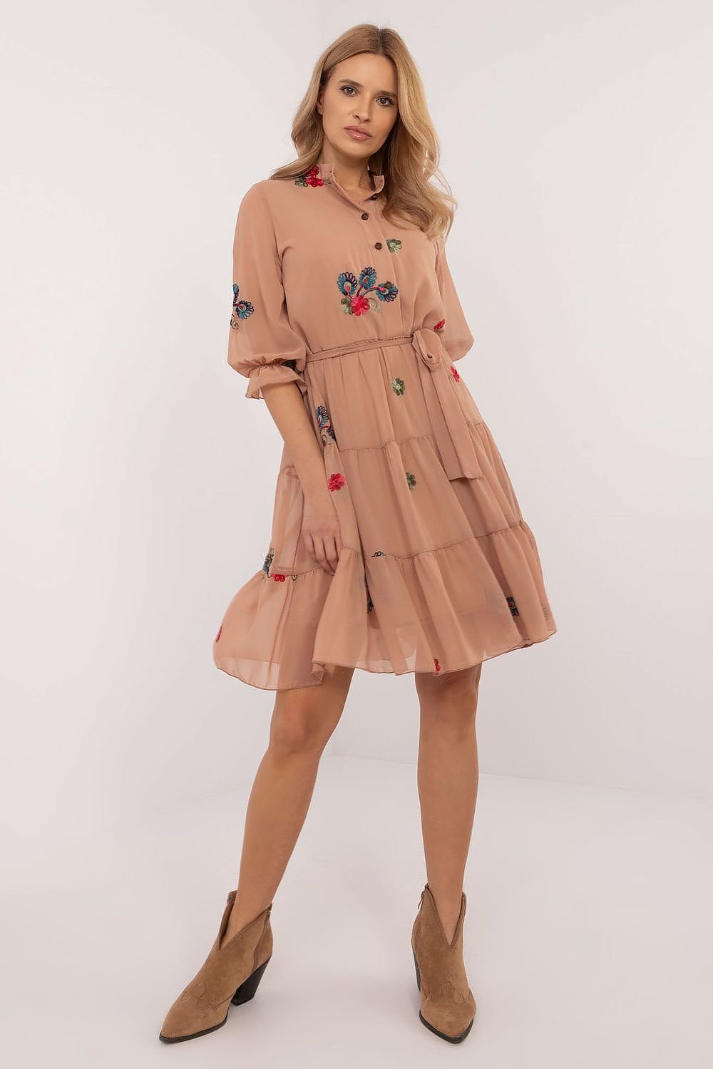 Elegant Flared Dress With Embroidery Lakerta