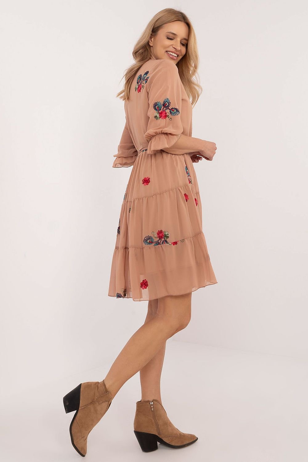 Elegant Flared Dress With Embroidery Lakerta