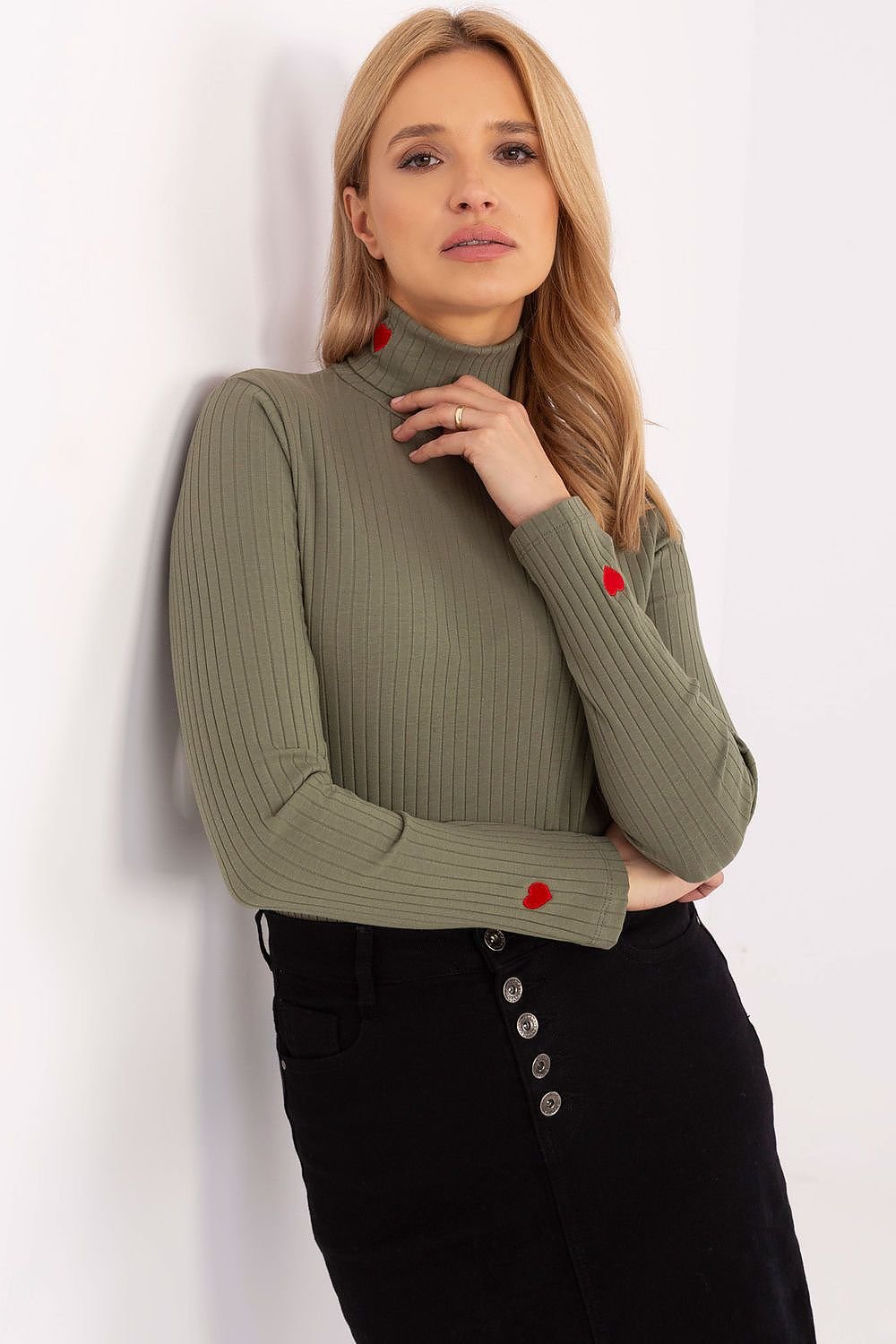 Elegant Turtleneck Sweater Charming Hearts