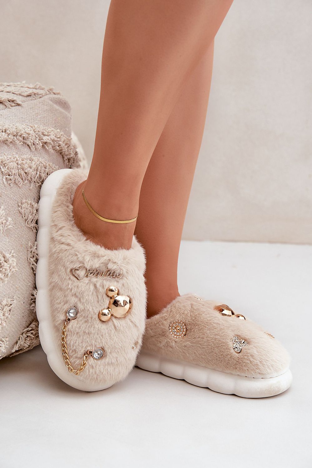 Stylish Fur Women's Slippers Step In Style