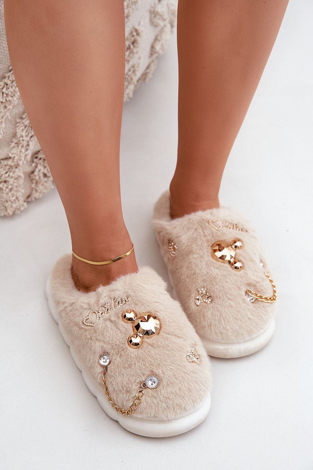 Stylish Fur Women's Slippers Step In Style