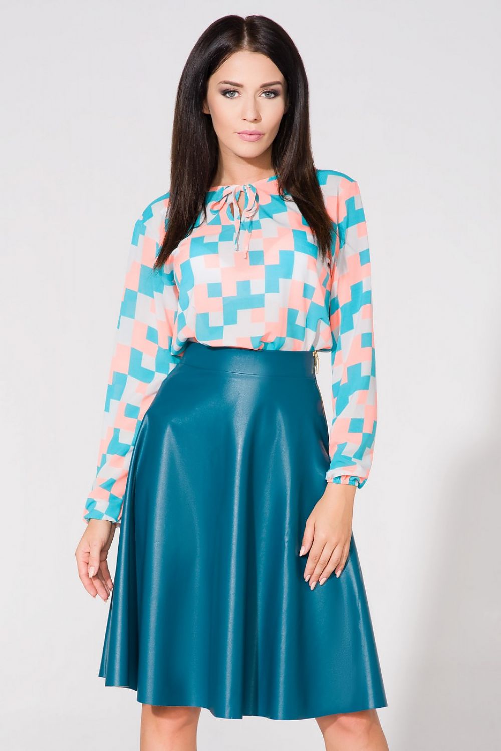 Elegant Blouse With Decorative Teardrop Tessita