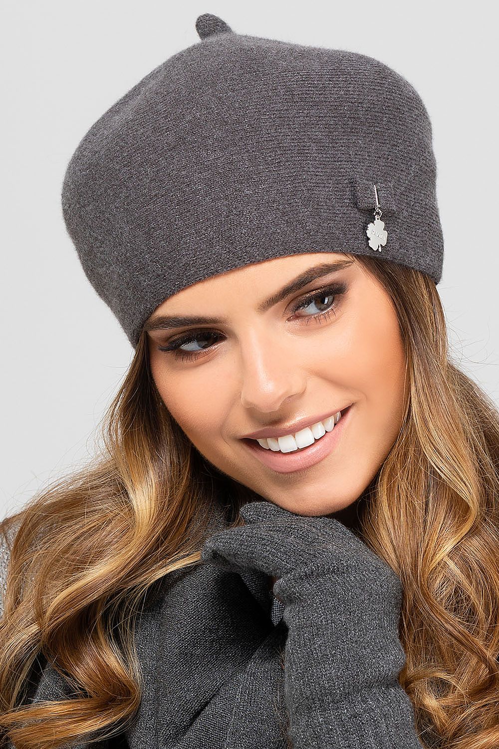 Charming Bow Warm Women's Beret Kamea