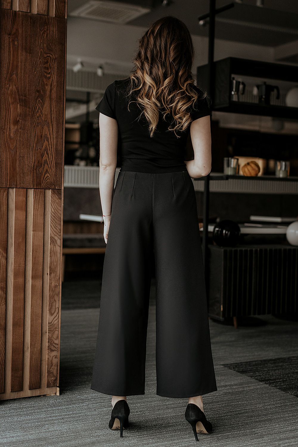 Wide Leg Decorative Zipper Trousers Tessita