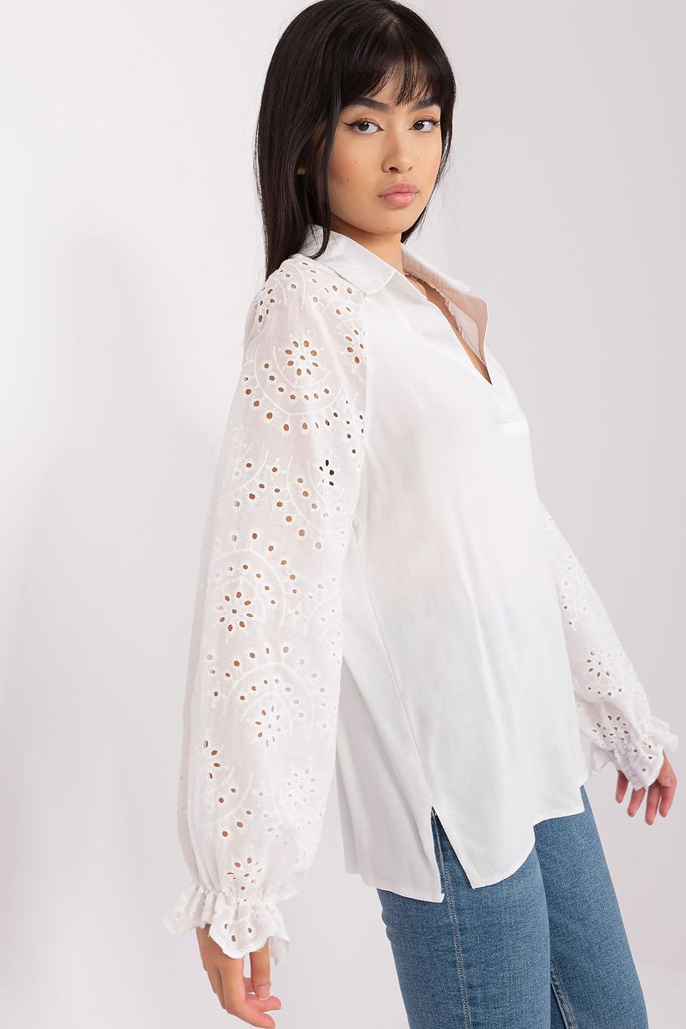 Elegant Openwork Long-Sleeved Blouse Lakerta