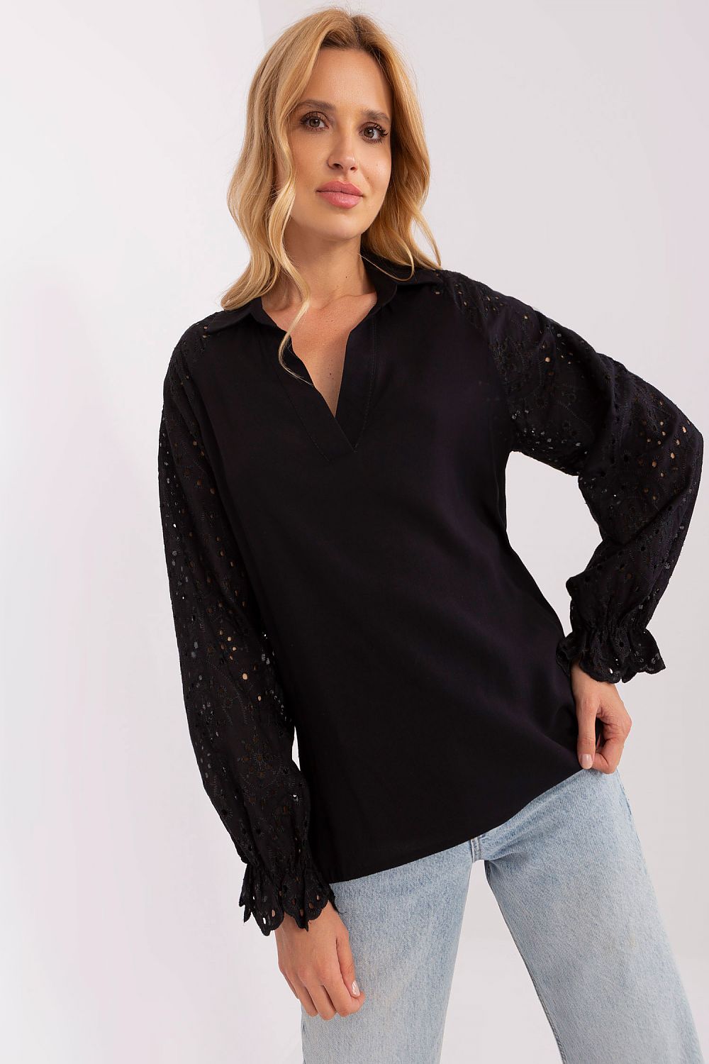 Elegant Openwork Long-Sleeved Blouse Lakerta